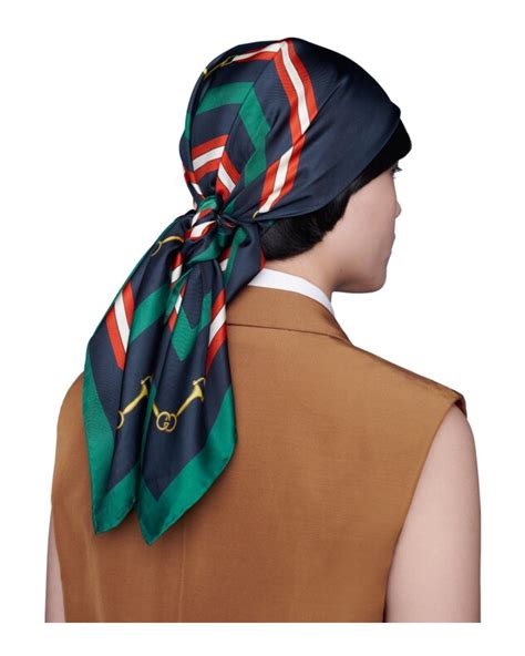 sciarpe e scialli gucci e burberry prezzi|sciarpe foulard gucci.